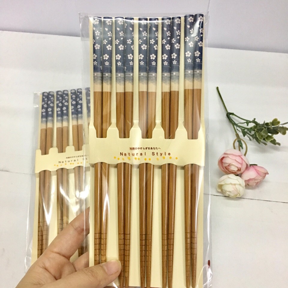 Set 5 đôi đũa hoa xanh/ Hoa đỏ (mẫu mới - Made in Japan)