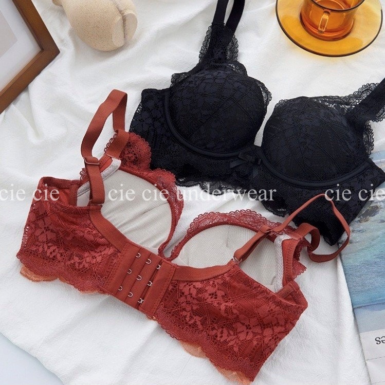 Áo lót không gọng Cie Cie đệm vừa ren mềm mịn thoải mái 705