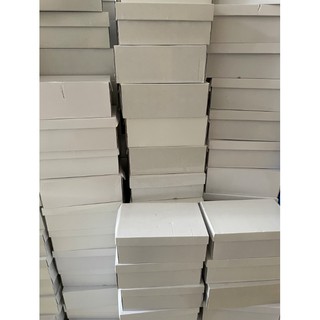 Chiếc hộp giày mới tinh