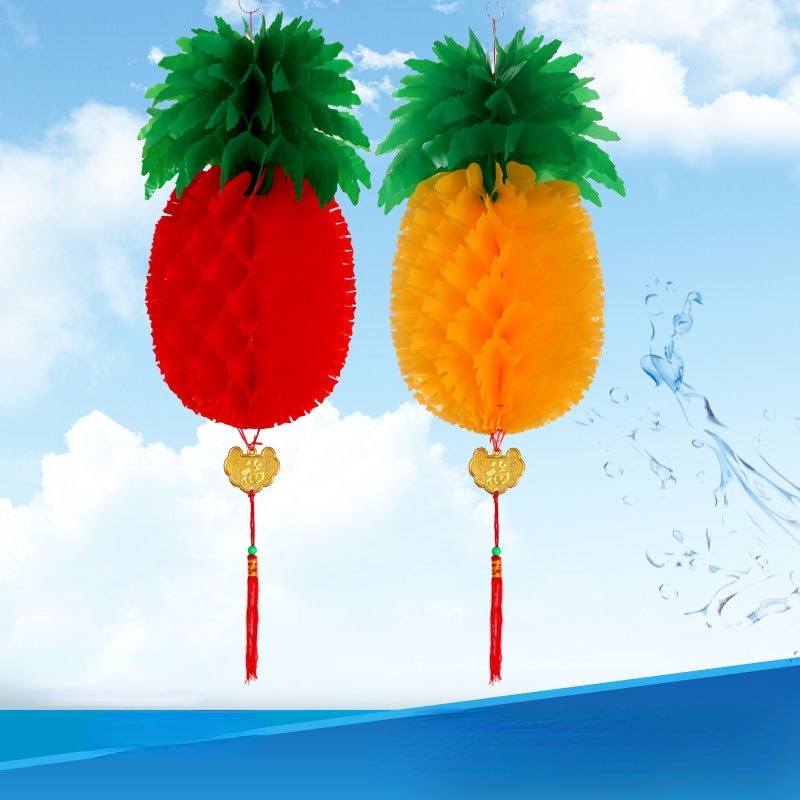 Lồng đèn hình quả dứa độc đáo trang trí nhà cửa dịp năm mới