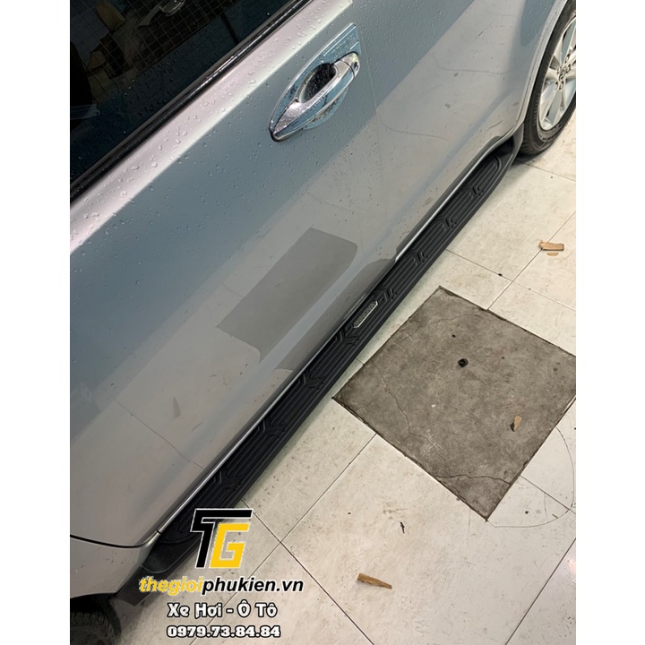 Bậc, Bệ bước chân Toyota Innova 2016-2021 - mẫu đúc mặt đen