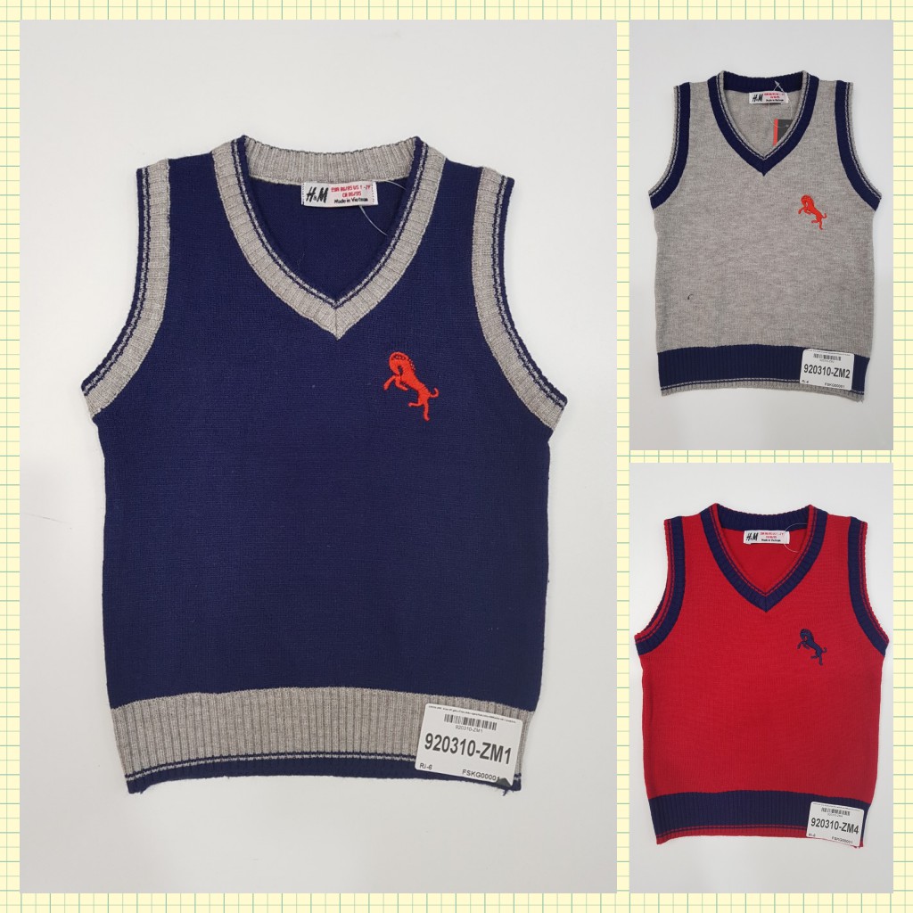 920310-ZM1- Áo len bé trai, gile, cổ tim, thêu ngựa, than,  size bé 1t-6t, ri6, t7b6