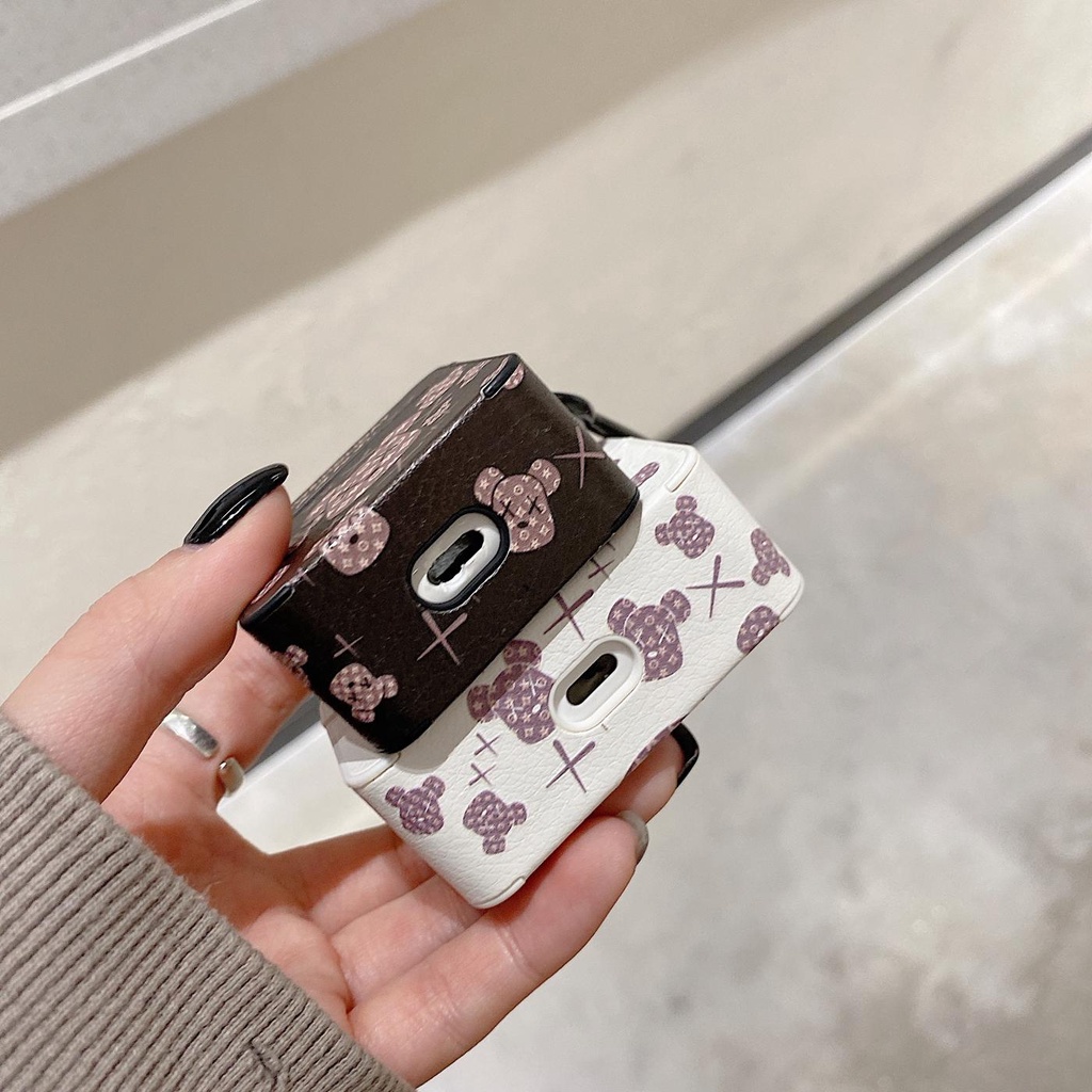 Vỏ Bảo Vệ Hộp Sạc Tai Nghe Bluetooth Không Dây Airpods 1/2/pro 3 gen3 Bằng Da Tpu Mềm Chống Rơi Hình Gấu Kaws