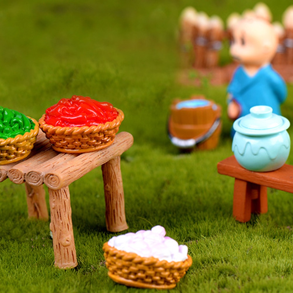 Mô hình bình rượu mini bằng nhựa resin xinh xắn trang trí sân vườn