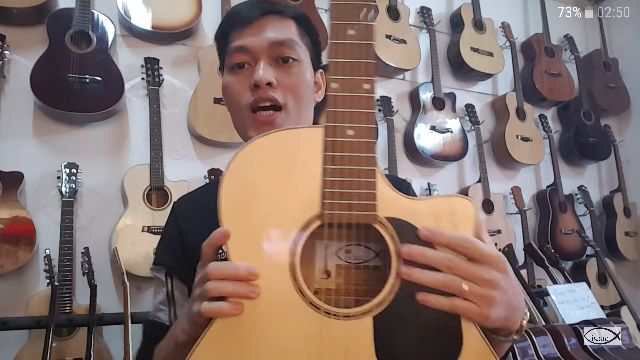 Đàn Guitar Acoustic ET2 CHUẨN đệm hát và có dạy kèm cho người tập chơi.