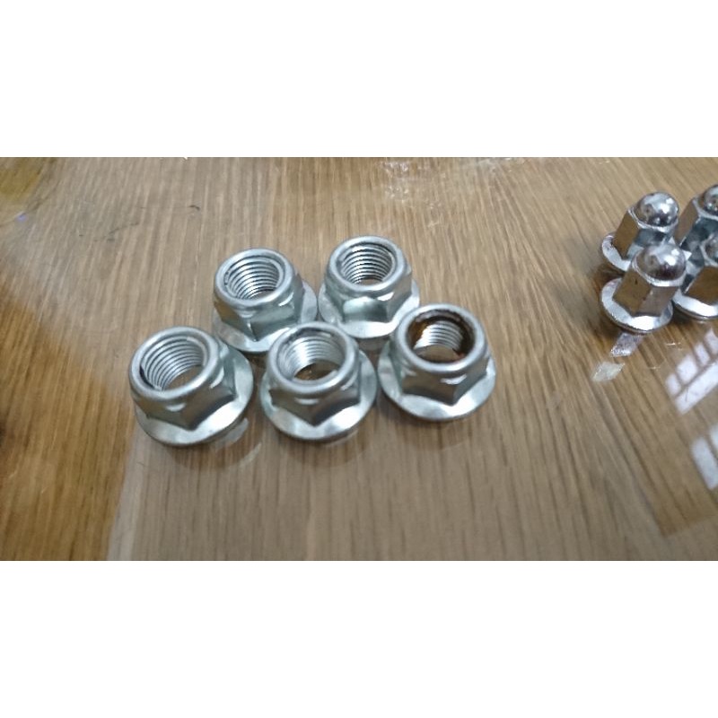 Ốc trục sau Yamaha 12mm Ex135- Exciter, Sirius