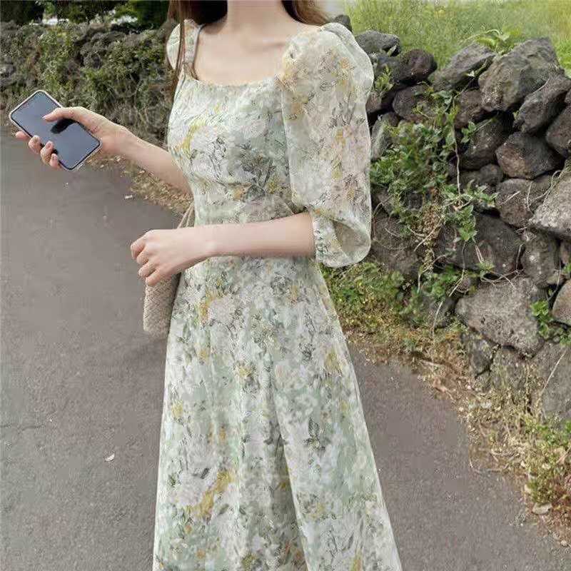Đầm midi voan xanh hoa cổ vuông