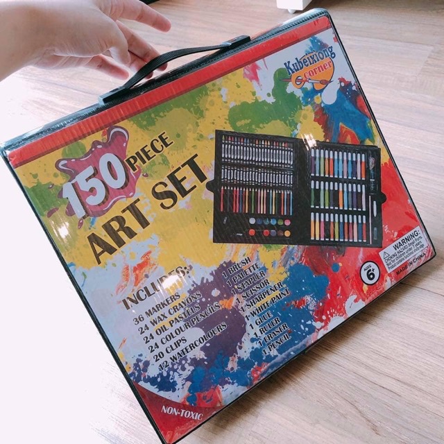 Hộp bút màu 150 chi tiết cho bé