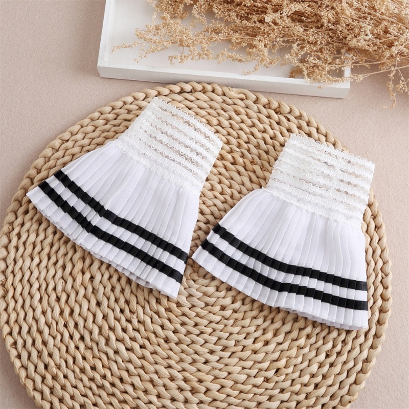 Vòng Tay Giả Xếp Ly Màu Trắng Đen Tháo Rời Được HAN