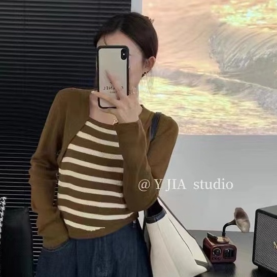 Áo Len Nữ Dài Tay Sọc Ngang Thời Trang Hàn Quốc