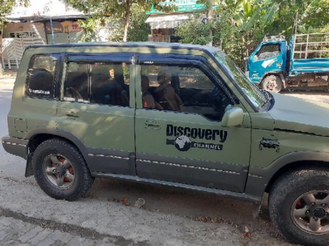 Vè che mưa ô tô Suzuki Vitara đời 1997-2007