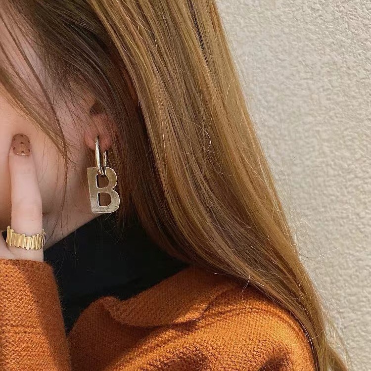 Bông tai chữ B cao cấp thiết kế đơn giản phong cách retro
