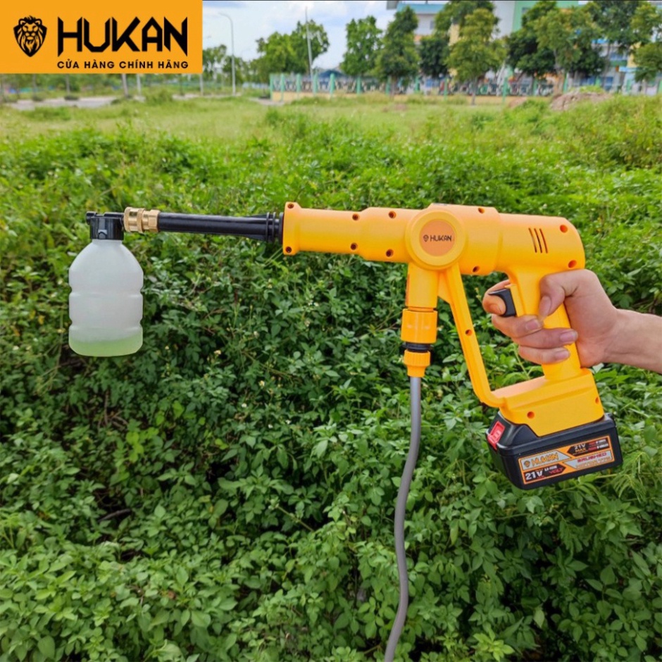 Máy rửa xe chạy pin HUKAN 21V chính hãng chân pin phổ thông