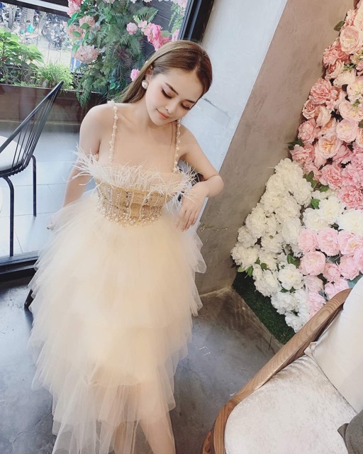 Đầm dự tiệc công chúa 2 dây xếp tầng phối lông công TRIPBLE T DRESS - Size M/L - MS162V