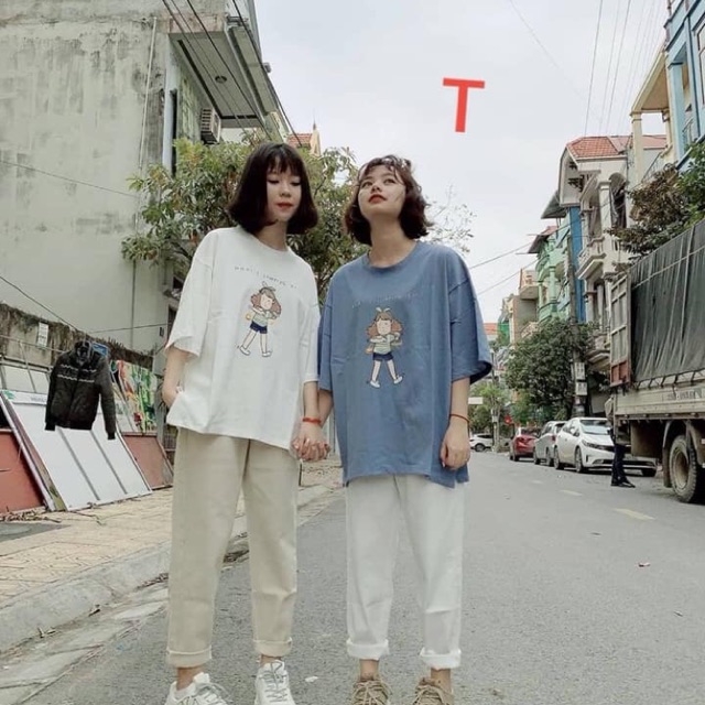 Áo thun cô gái tóc xoăn -TR