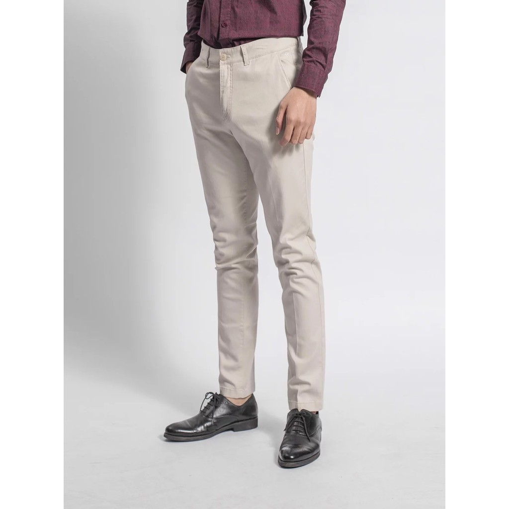 Quần Kaki Nam Aristino AKK01108 Màu Be 68 Dobby Kiểu Dáng Slim Fit Chất Liệu Cotton