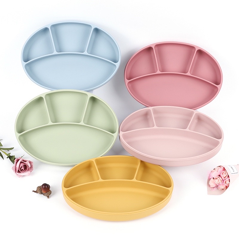 Khay ăn dặm silicone hình oval kèm nắp cho bé ăn dặm, đế hít chân không chống đổ chống lật