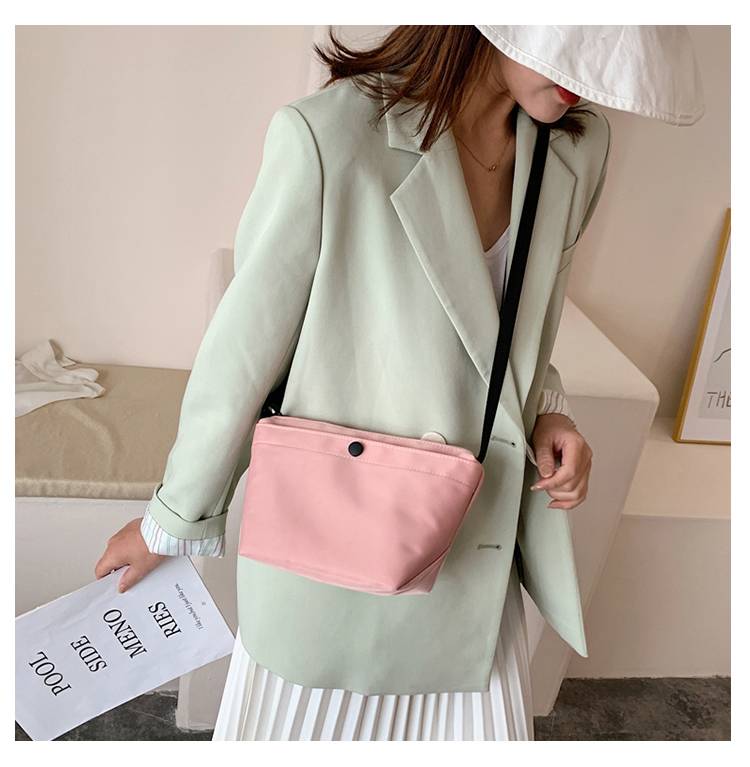 Túi Đeo Chéo Uniqlo Phong Cách Hàn Quốc Thời Trang Mới 2021