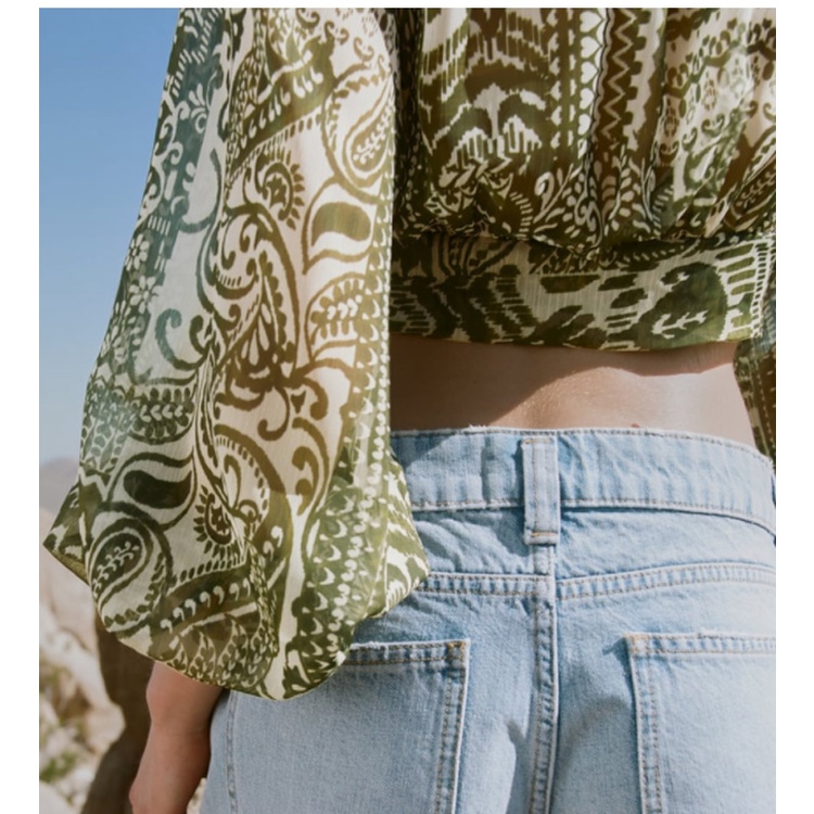 Áo Sơ Mi Zara Cổ Bẻ Cột Dây Dáng Ngắn In Họa Tiết Phối Khóa Kim Loại Thời Trang Mùa Hè4437084