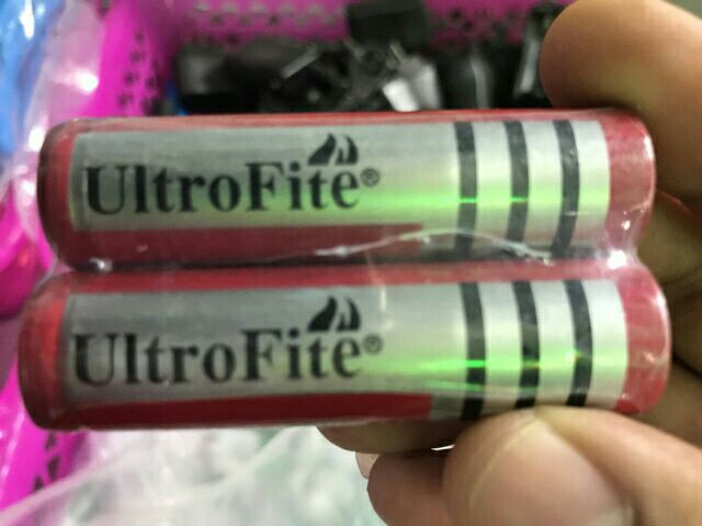 Pin ultrafire BRC 18650 4200mah 3.7v