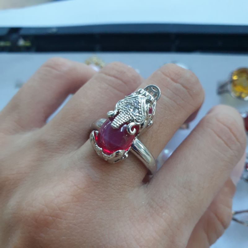 Nhẫn bạc nữ đính mặt đá ruby sao đỏ freesize