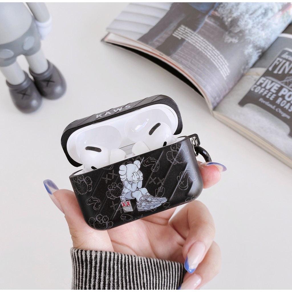 Vỏ Bảo Vệ Hộp Sạc Tai Nghe Airpods In Hình Ảnh Kaws Cá Tính