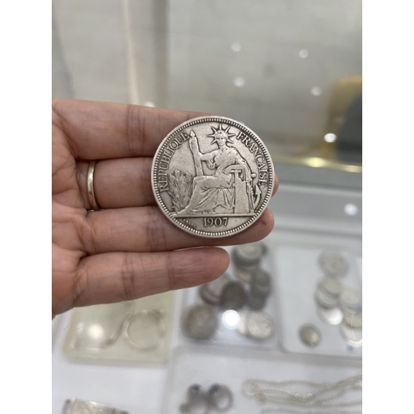 đồng hoa xoè Piastre chuẩn cổ
