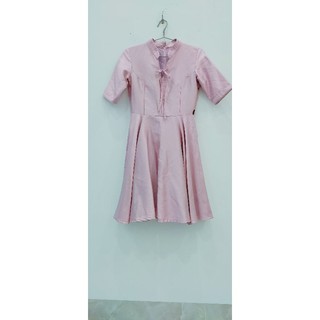 váy kem và hồng size s