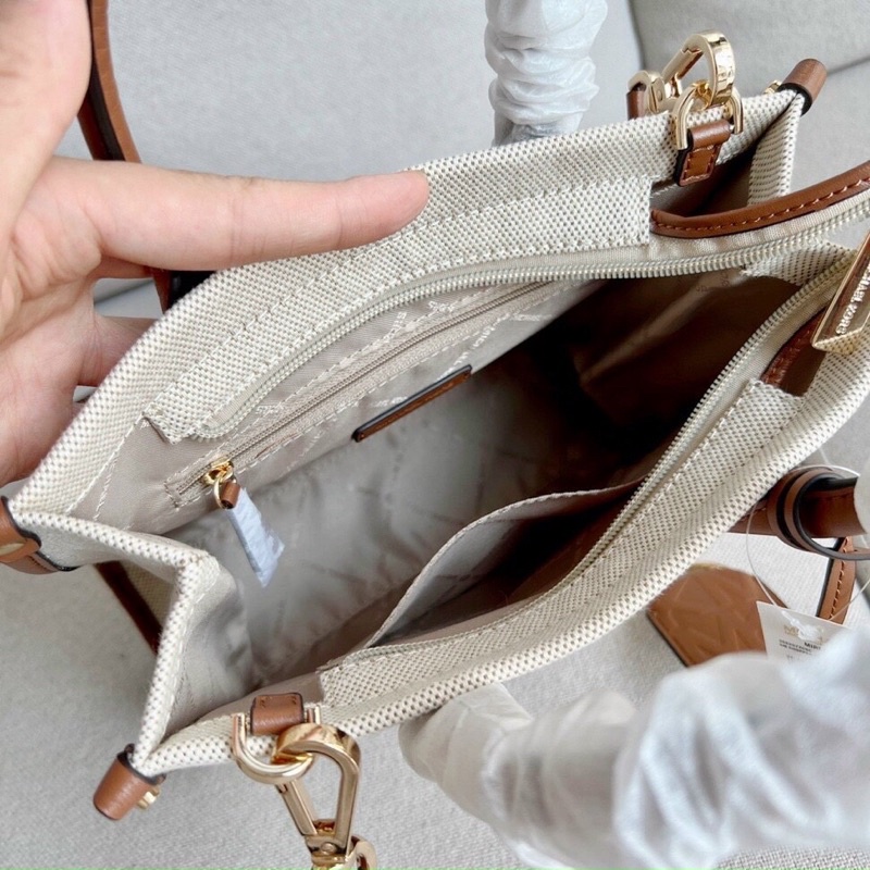 Túi gấu WHO.AU cưng lắm tote thêu sắc sảo