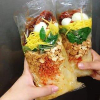 1 bịch tráng trộn sa tế thập cẩm (không rau +trứng xoài)