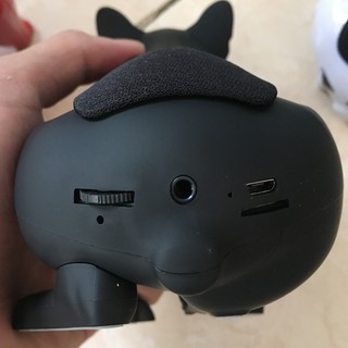 Loa Bluetooth hình con chó