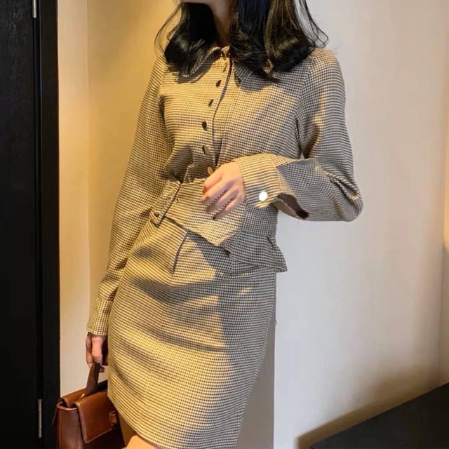 Váy nude liền thắt đai +2%
