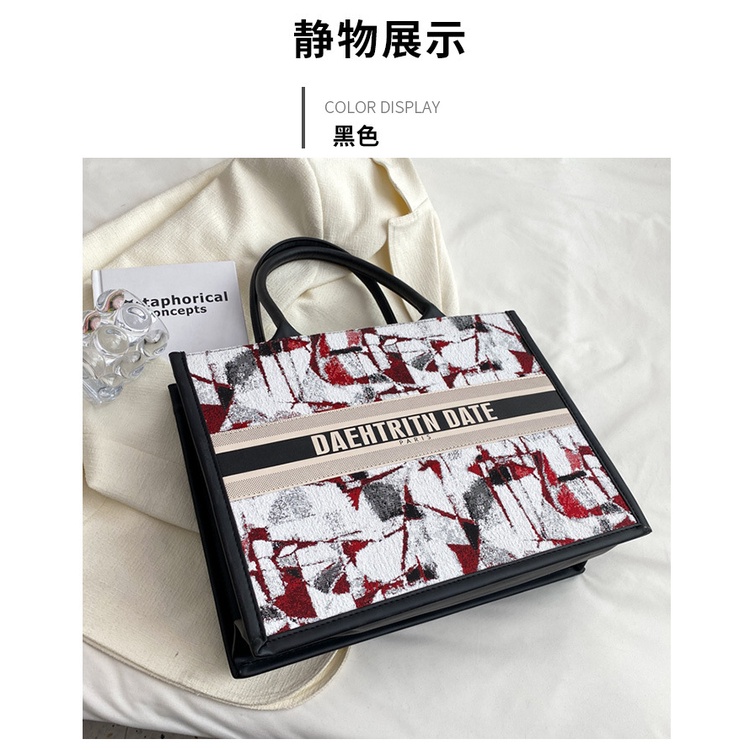 Túi xách nữ công sở họa tiết thêu cao cấp dày dặn, form cứng cáp