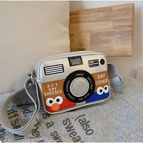 Túi xách thời trang trẻ em hình máy ảnh màu bạc phong cách Hàn Quốc
