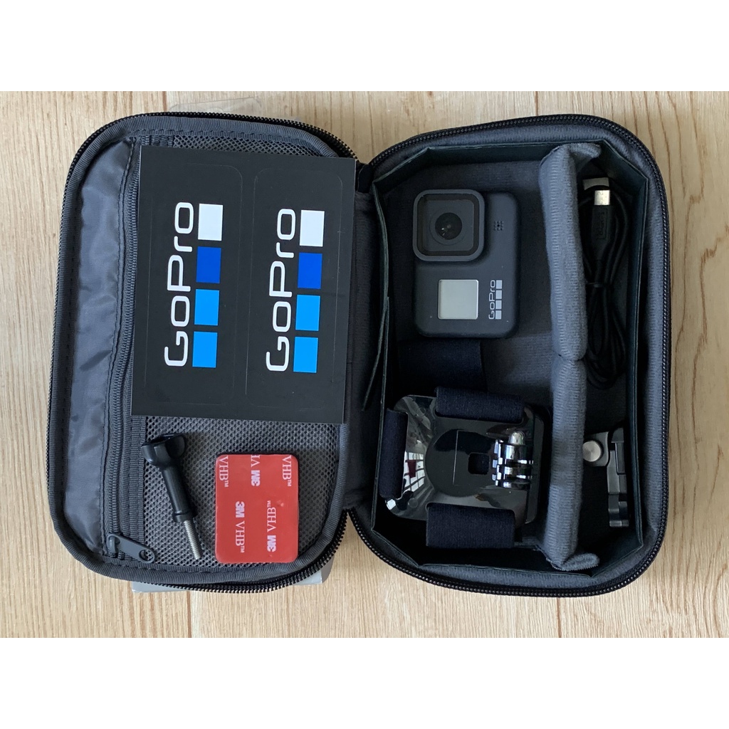 Máy quay GoPro HERO 8 Black bản Holiday (tặng kèm dây đeo đầu) | BigBuy360 - bigbuy360.vn