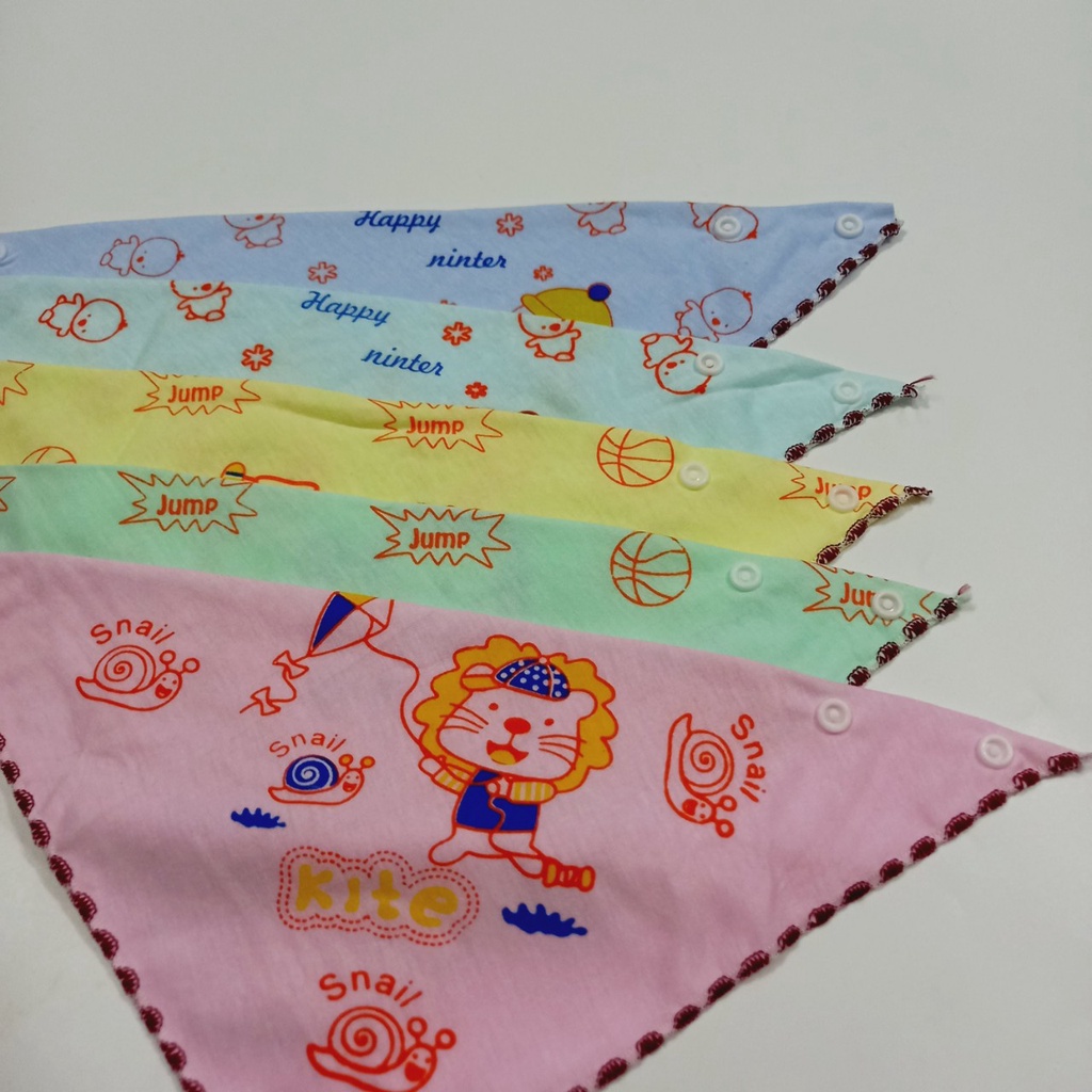 Khăn yếm cúc bấm