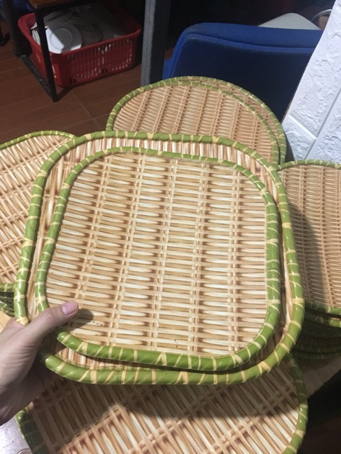 Đĩa nhựa giả mây vuông và tròn