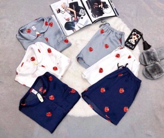 Bộ pijama đùi dâu tây