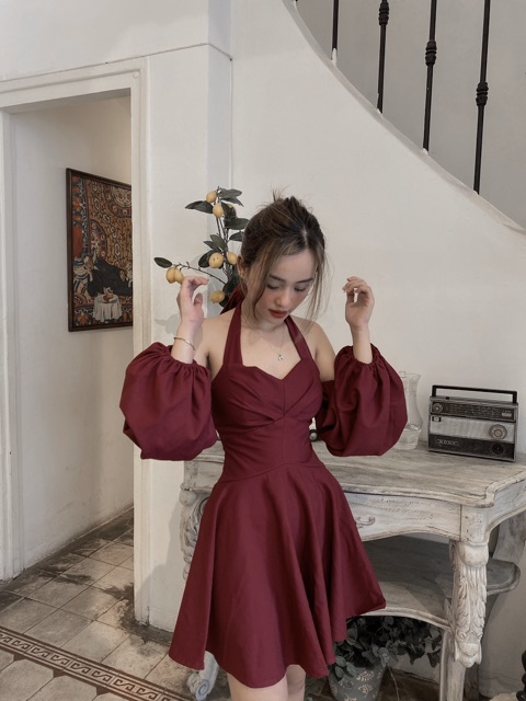 Đầm rớt vai cột cổ Victor | BigBuy360 - bigbuy360.vn