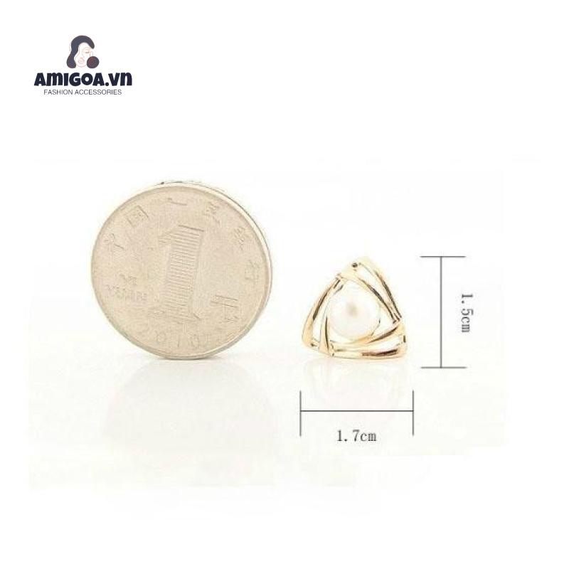 Khuyên Tai Hình Tam Giác Đính Ngọc Trai Đơn Giản