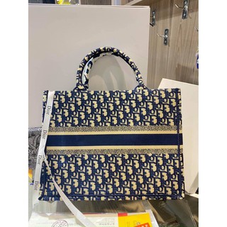 Túi Dior thổ cẩm
