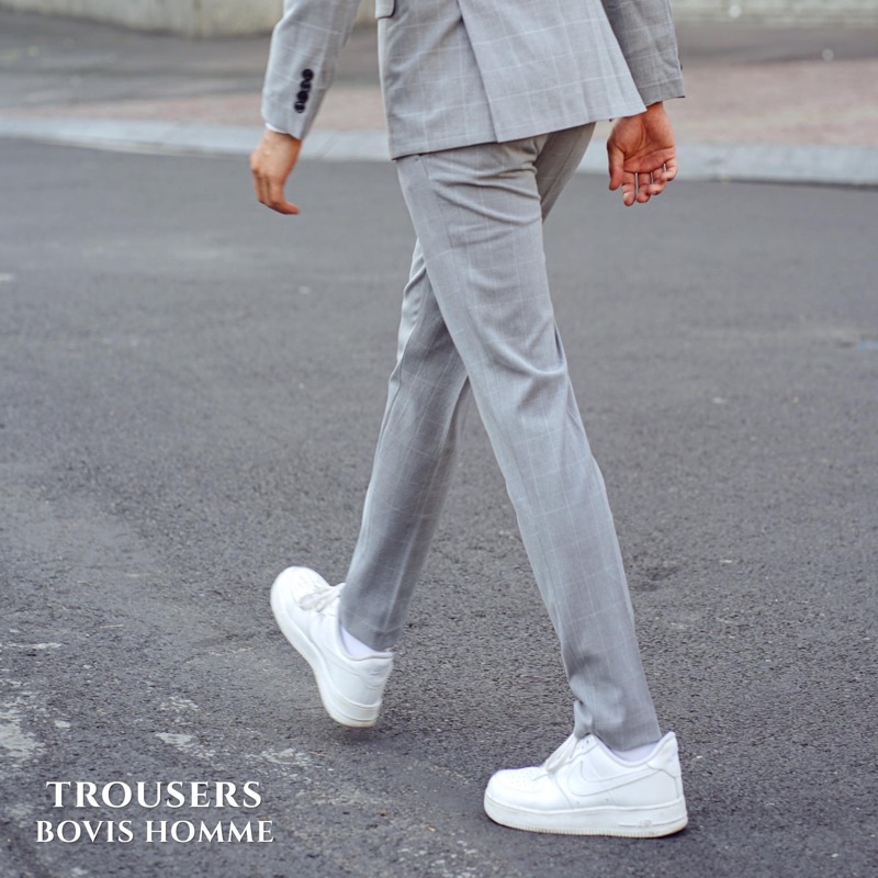 Quần tây nam Bovis Homme, mã QT135, màu xám sáng, form slim, chất liệu 95% cotton 5% spandex, mặt vải dày dặn, đứng form