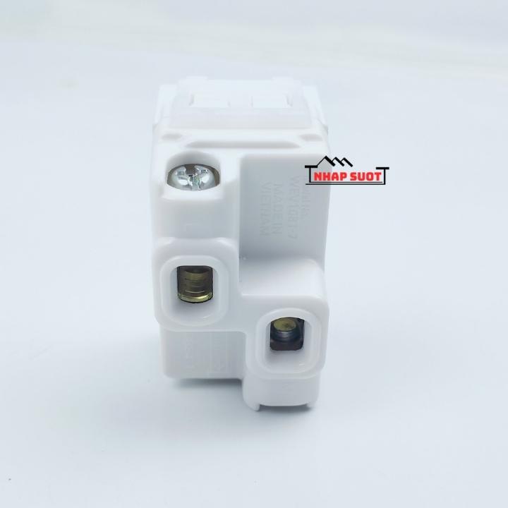 Hạt ổ cắm đơn PANASONIC màu trắng tuyết có màng che WEV 1081-7SW