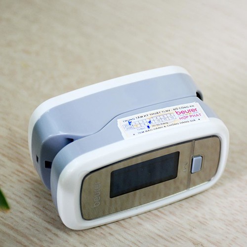 Máy đo khí máu và nhịp tim Beurer PO30