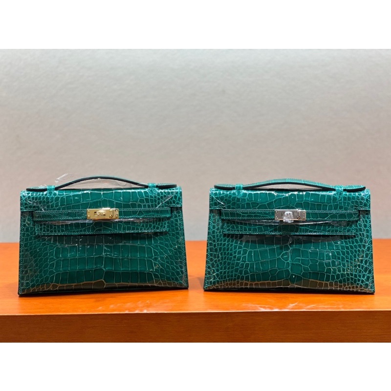Túi xách nữ thương hiệu Hermes Kelly 22 da cá sấu cao cấp có hai màu khoá