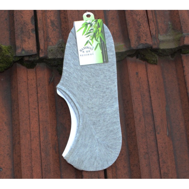 Vớ cotton công sở phong cách đơn giản, trẻ trung, năng động.