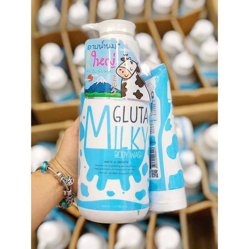Sữa tắm bò Gluta Milky Thái Lan 800ml giúp da thêm mềm mại, láng mịn Tặng sữa rửa mặt 190gr