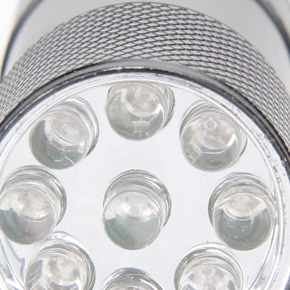 Đèn pin chất liệu nhôm cao cấp với 9 đèn LED hình dáng nhỏ