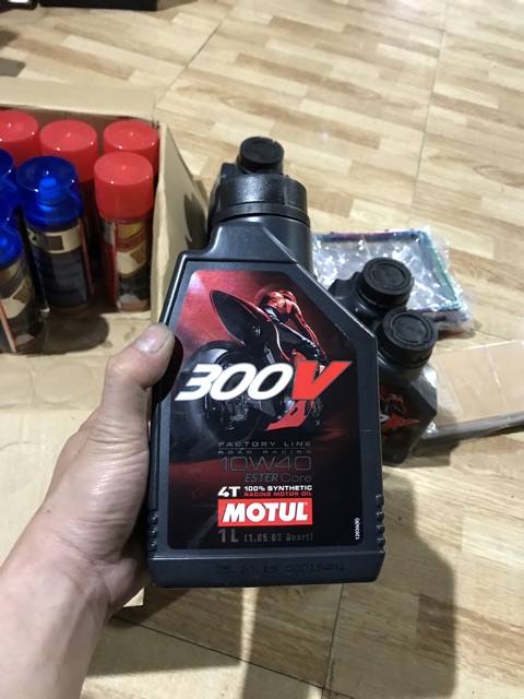 Motul 300V hàng chính hãng