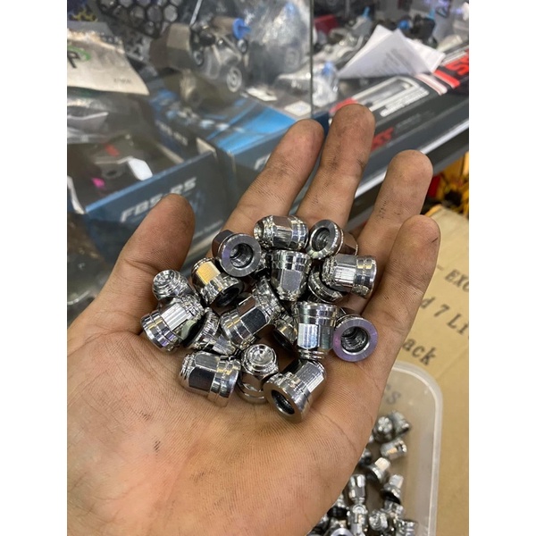 Chụp van vòi salaya đầu thái